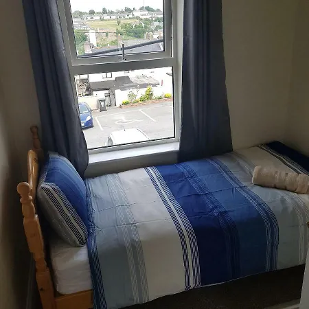 בית נופש 3 Bed, Newly Renovated, City- Suits 5 Guests *